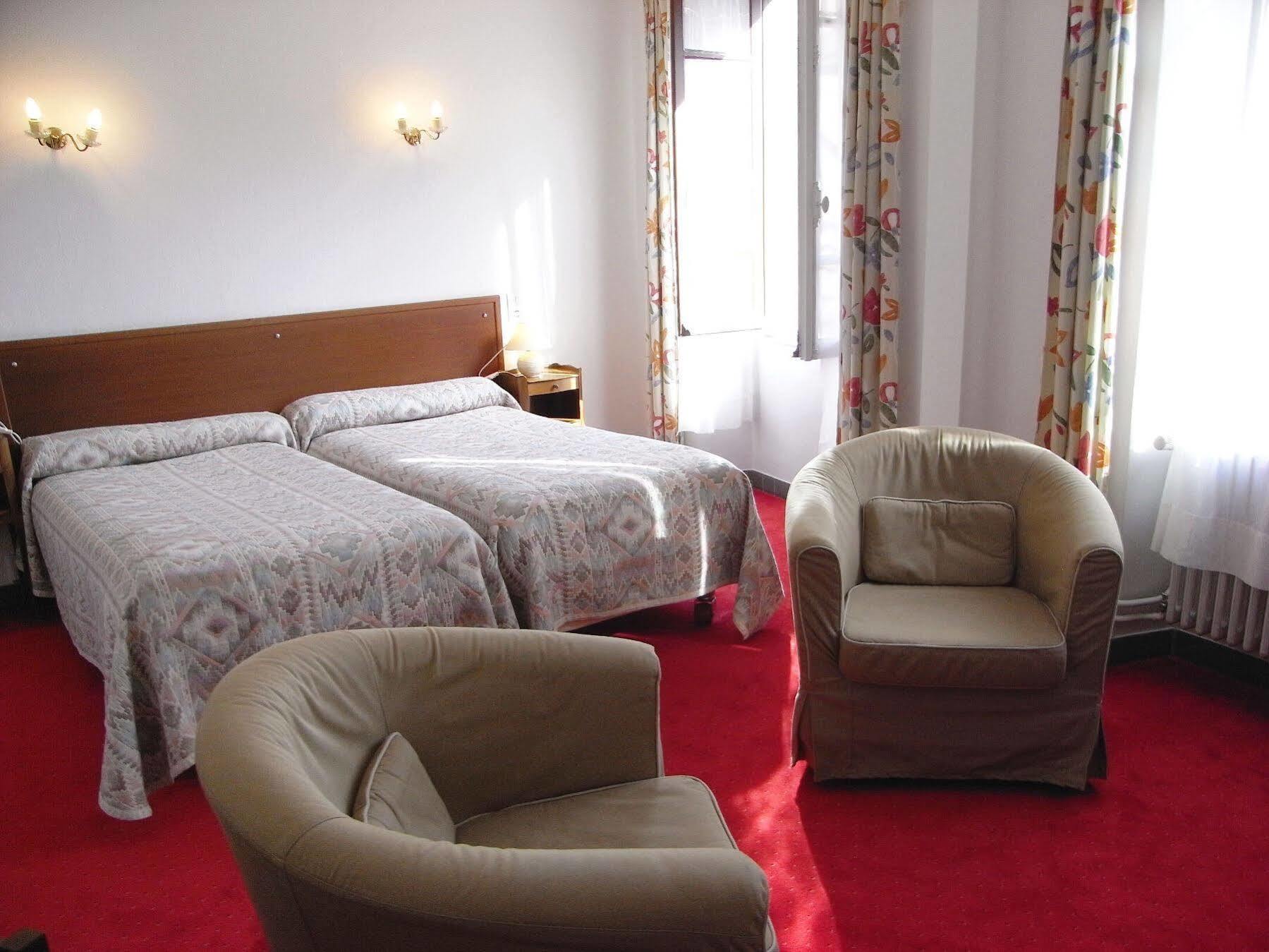 Hotel De Paris Полиньи Экстерьер фото