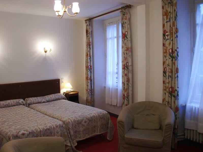 Hotel De Paris Полиньи Экстерьер фото