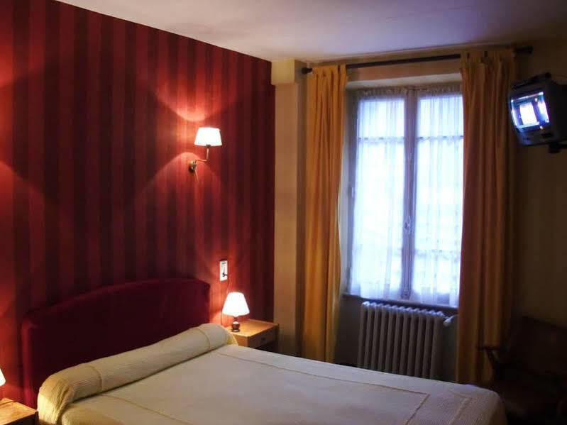Hotel De Paris Полиньи Экстерьер фото